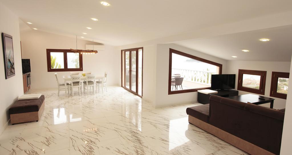 Kinira Beach Hotel ภายนอก รูปภาพ