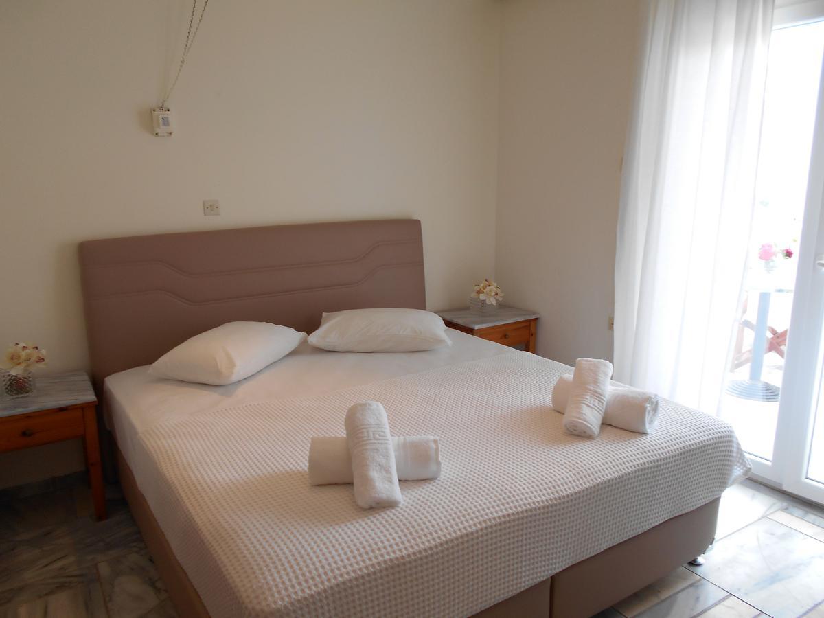 Kinira Beach Hotel ภายนอก รูปภาพ