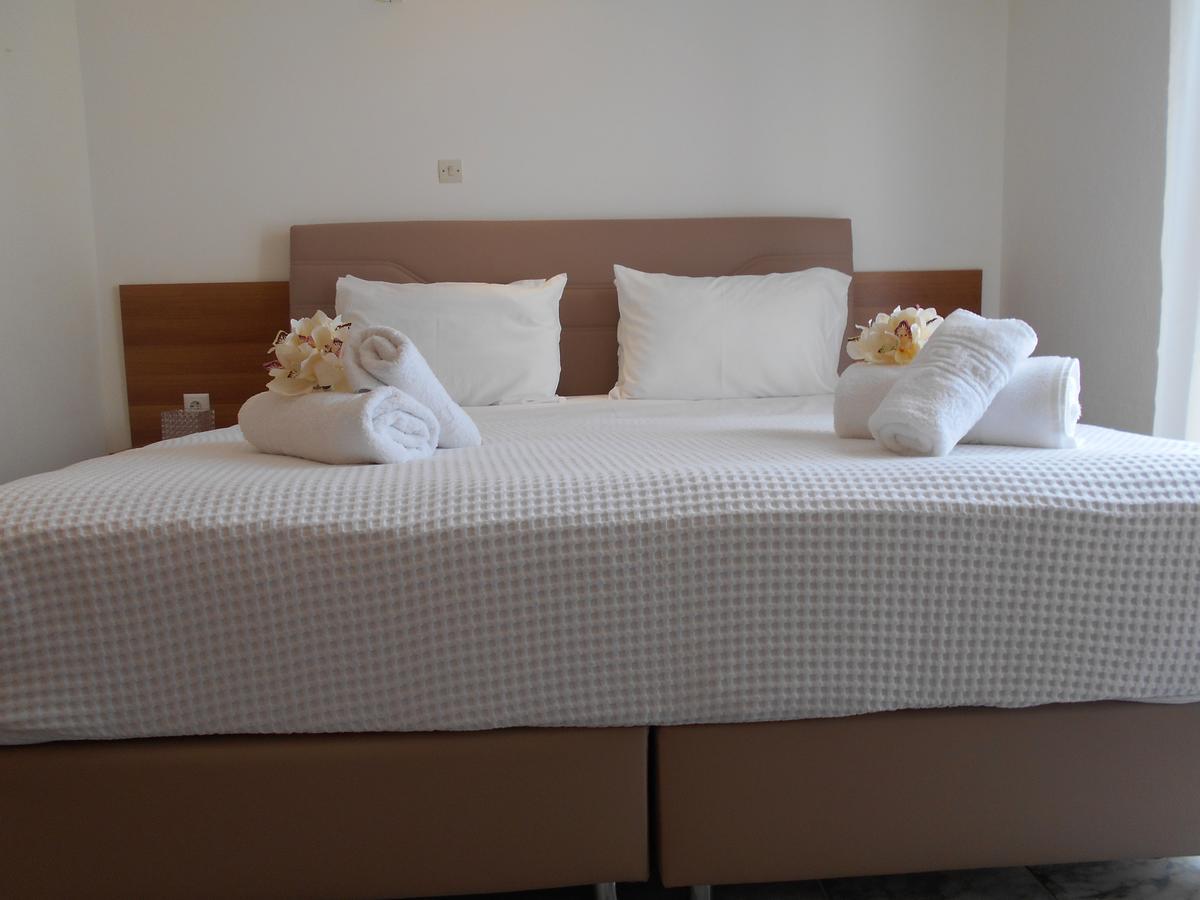 Kinira Beach Hotel ภายนอก รูปภาพ