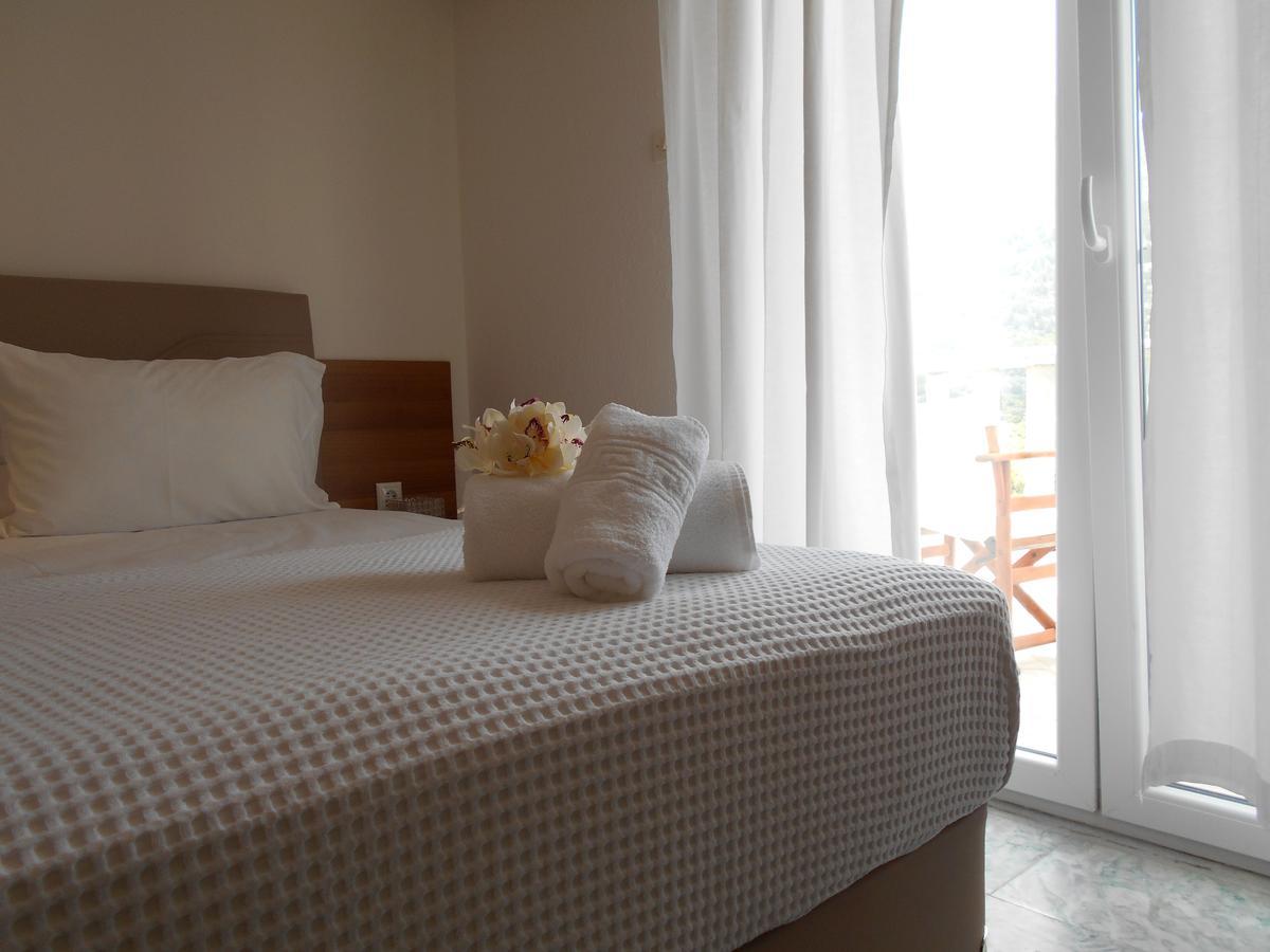 Kinira Beach Hotel ภายนอก รูปภาพ
