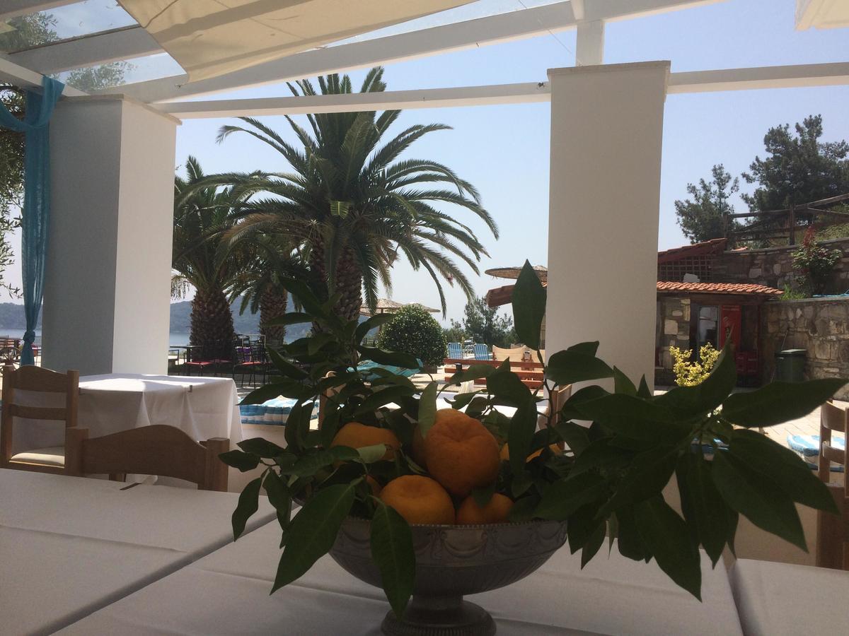 Kinira Beach Hotel ภายนอก รูปภาพ