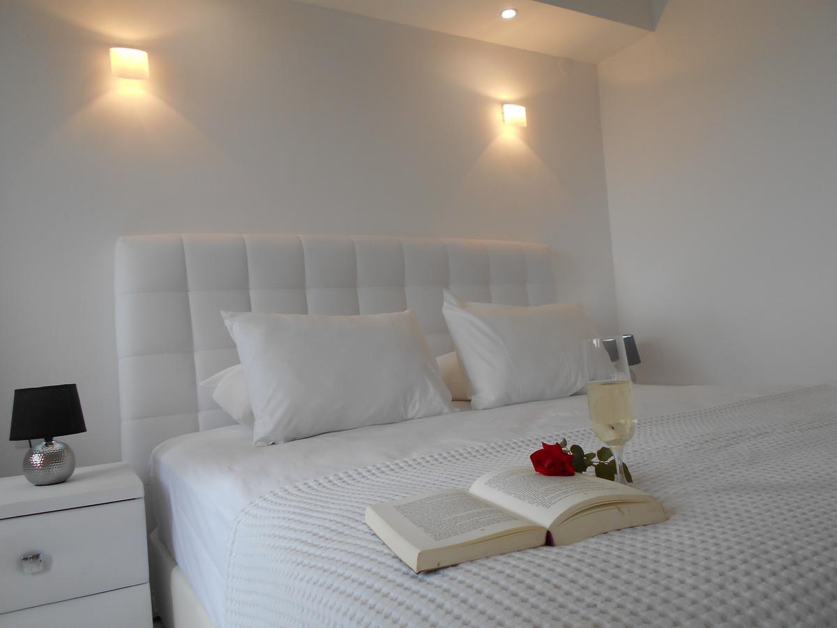 Kinira Beach Hotel ภายนอก รูปภาพ